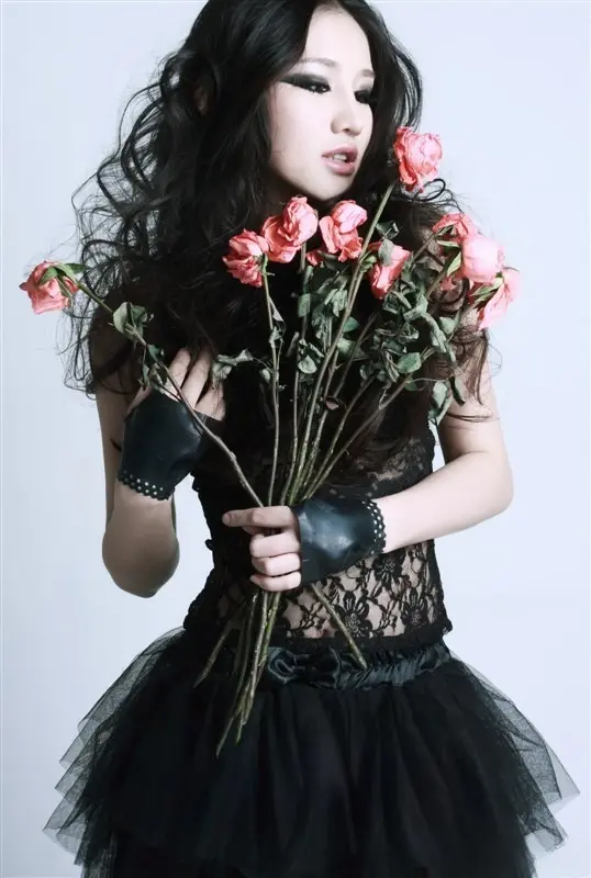 Latex Blackest of Swans Latex Blackest of Swans