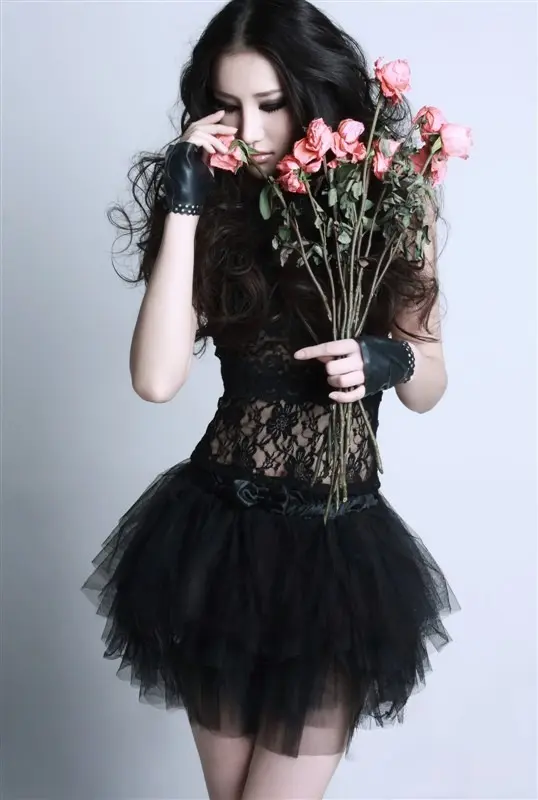 Latex Blackest of Swans Latex Blackest of Swans