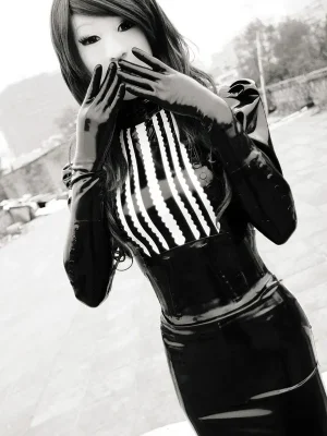 Latex Emma Outfit Latex Emma Outfit