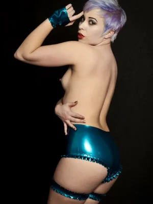 Latex Frilly Booty