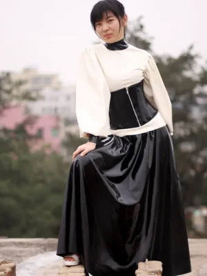 Latex Kinky Prairie