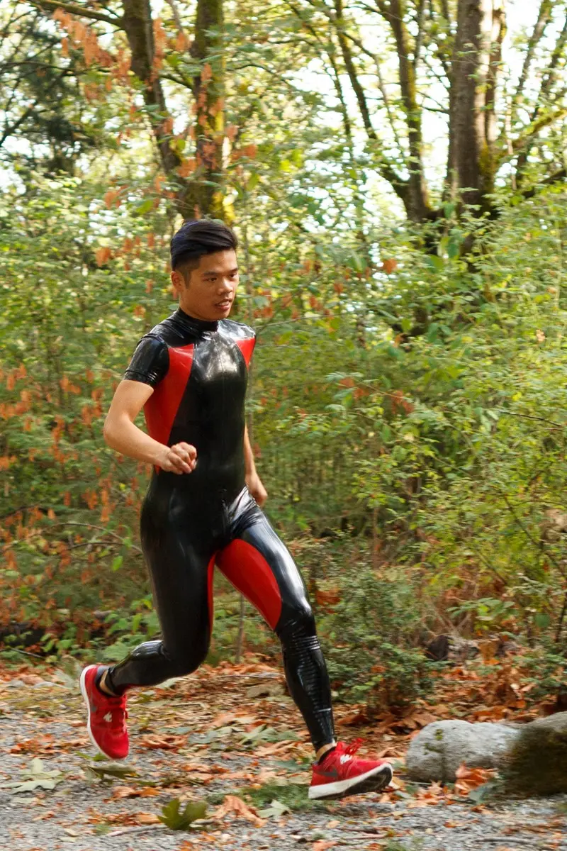 Latex Mens Short-Sleeved Neck Entry Jogger Suit Catsuit Latex Mens Short-Sleeved Neck Entry Jogger Suit Catsuit