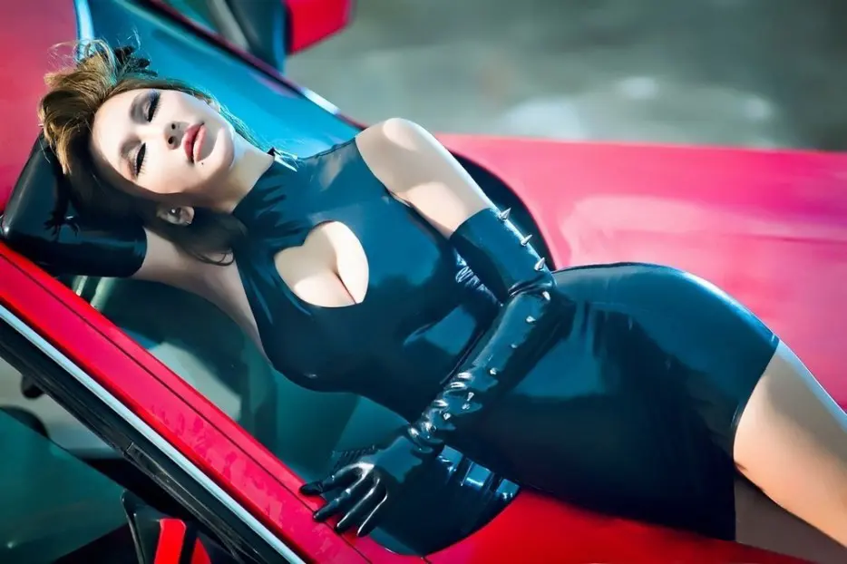 Latex Sexy Heart On Dress Latex Sexy Heart On Dress